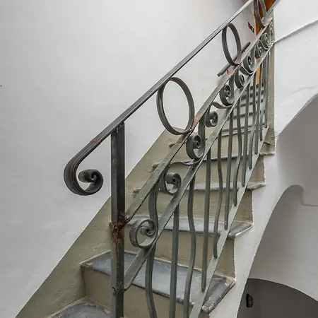Palazzo Bordiland 1 *